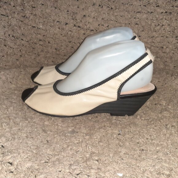 MIZ MOOZ-Dory-Beige Leather/Black Elastic Stretch Slingbacks-Sz 38.5-Excellent - Picture 2 of 7